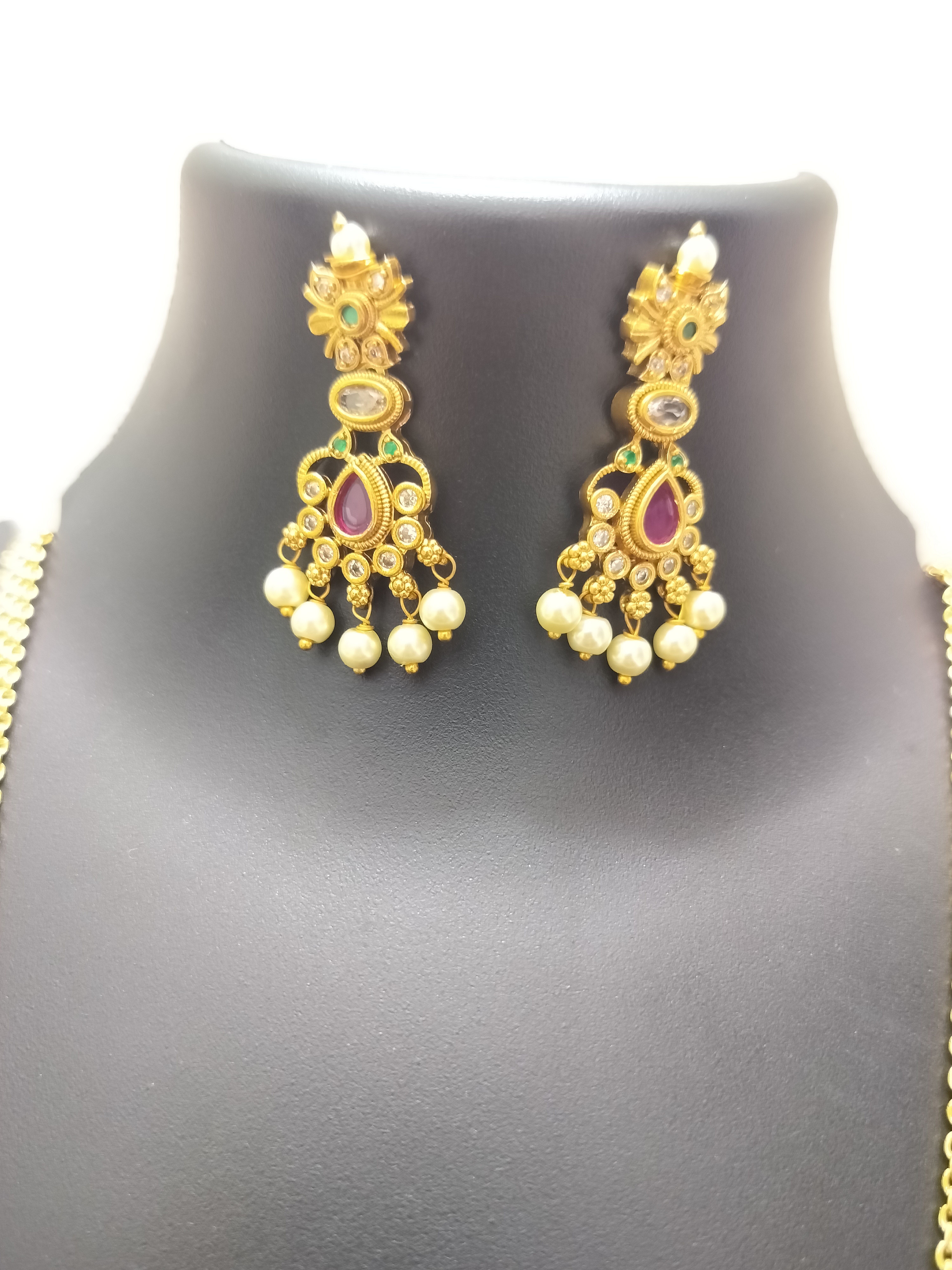 Luxury antique pearl drop